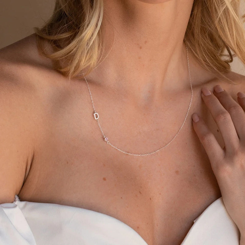 Golden Astoria – Collier initiales personnalisées avec pierres précieuses