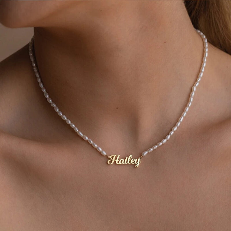 Golden Astoria – Collier prénom personnalisé en perles d’eau douce