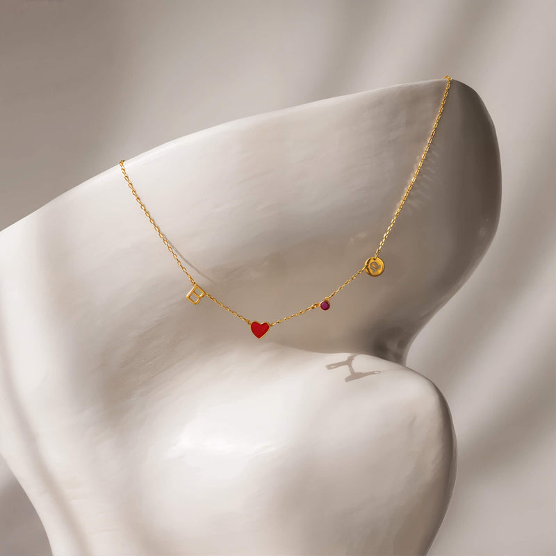 Golden Astoria – Collier cœur personnalisé avec initiale, pierre précieuse et signe du zodiaque