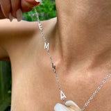 Golden Astoria – Collier Signature à Initiales Latérales